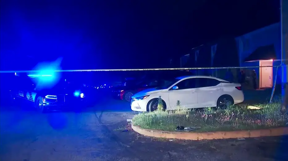 Homem é morto a tiros em complexo de apartamentos no sudoeste de Atlanta.