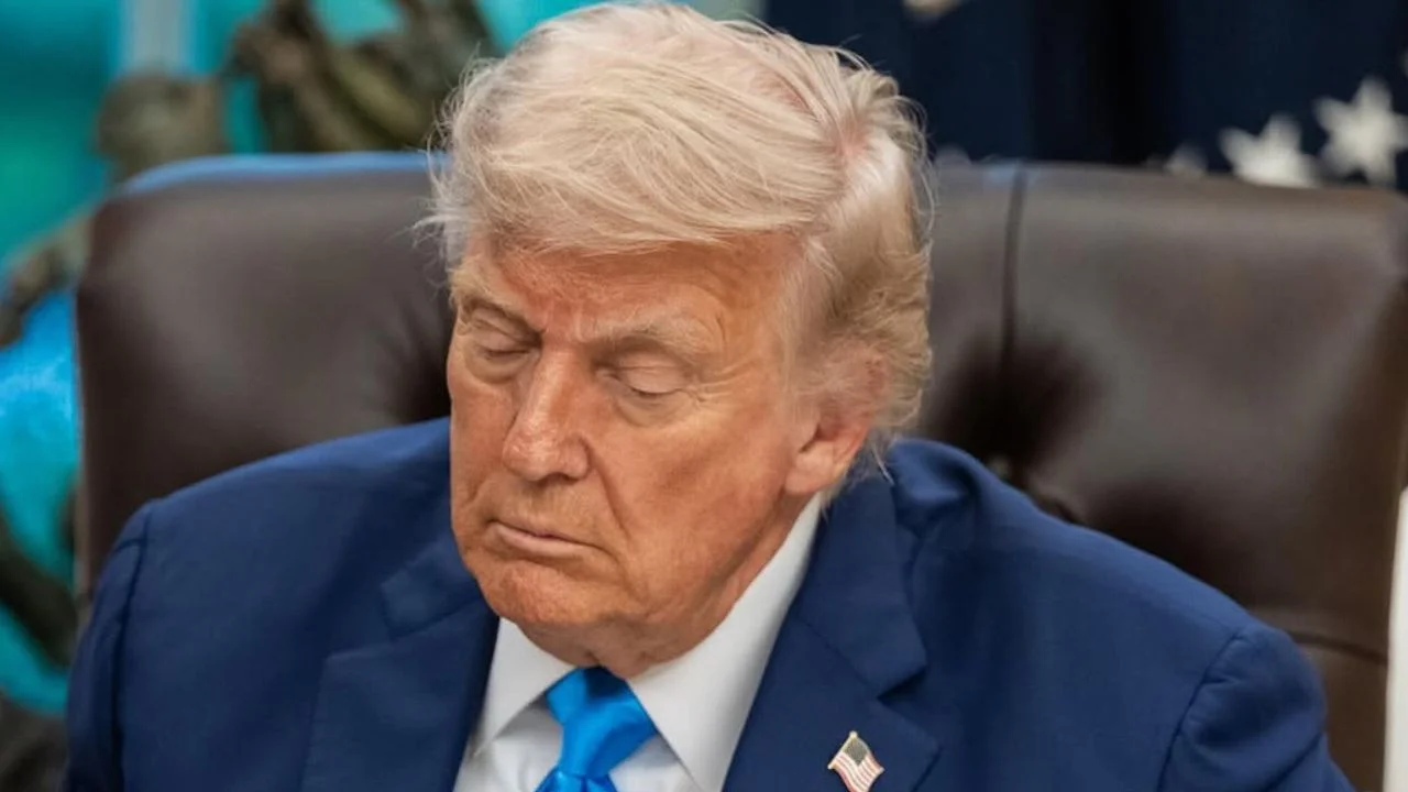 Trump anuncia tarifa de 35% sobre importações do Canadá; cartas já foram enviadas a 23 países