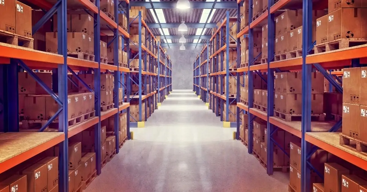 EUA planejam deter até 80 mil imigrantes em centros improvisados