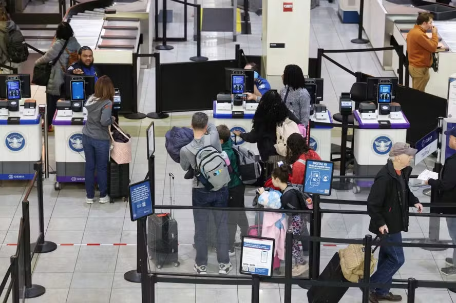 Entrada nos EUA pode exigir suas redes sociais